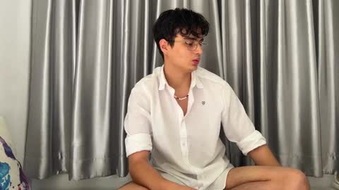 Snapshot of bluedaan chatting on 12.26.24 Daan online show from 12.26.24