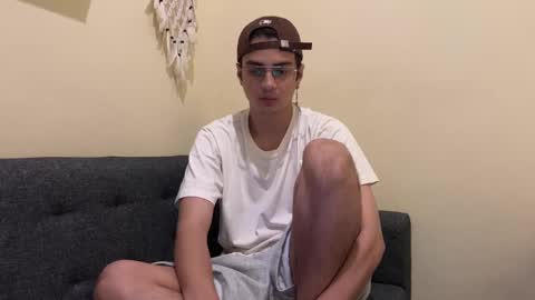 Snapshot of bluedaan chatting on 01.31.25 Daan online show from 01.31.25