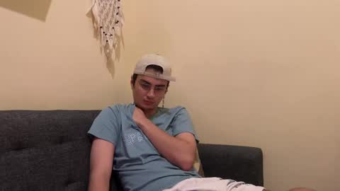 Snapshot of bluedaan chatting on 02.12.25 Daan online show from 02.12.25