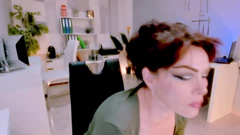 Snapshot of bluediamondsdreams chatting on 06.03.26 bluediamondsdreams online show from 06.03.26