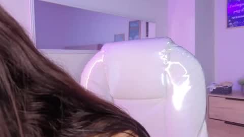        online show from 11.06.25