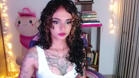 Im Abril .. Nice to meet you  thumb up me please its important  INDEPENDENT MODEL online show from 03.22.26