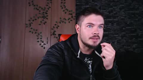 blueeyeboy0 online show from 04.22.26