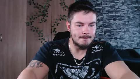 Snapshot of blueeyeboy0 chatting on 05.14.26 blueeyeboy0 online show from 05.14.26