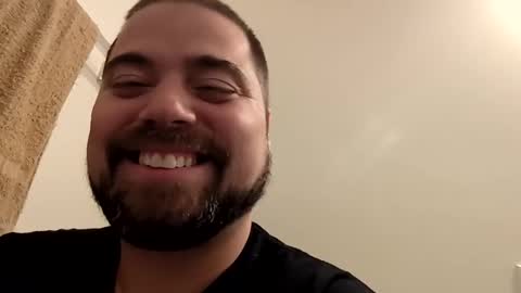 Snapshot of blueeyeme chatting on 10.13.25 blueeyeme online show from 10.13.25