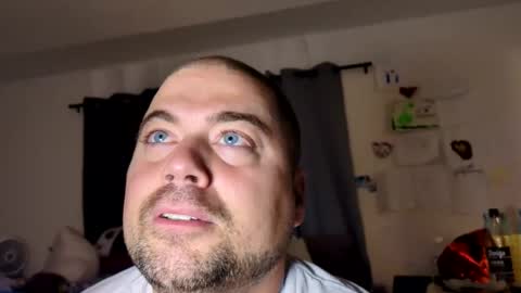 Snapshot of blueeyeme chatting on 10.19.25 blueeyeme online show from 10.19.25