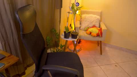 FLORAA online show from 01.10.26