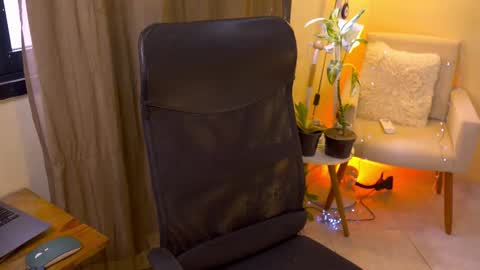 FLORAA online show from 01.19.26