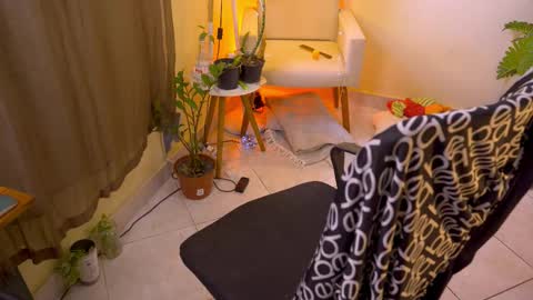 Snapshot of bluemysticlady chatting on 03.06.26 FLORAA online show from 03.06.26