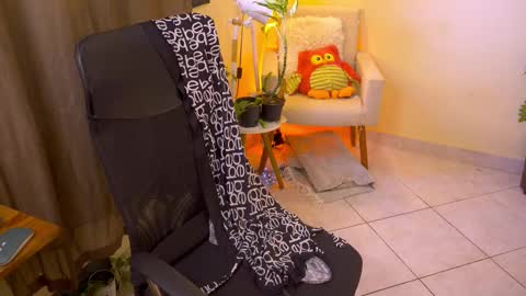 Snapshot of bluemysticlady chatting on 03.07.26 FLORAA online show from 03.07.26