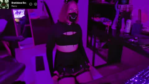 Blue online show from 02.10.26