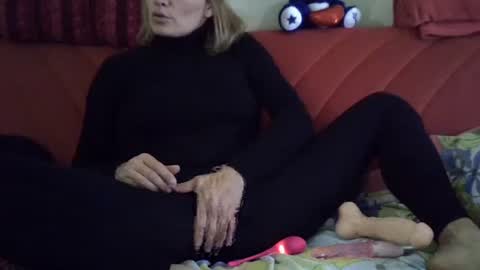 Snapshot of blueviolet78 chatting on 03.09.25 Blueviolet78 and.. online show from 03.09.25