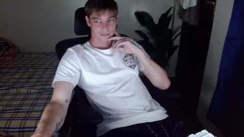 Snapshot of blueyedboyinasia chatting on 07.23.26 blueeyedboyisasia online show from 07.23.26