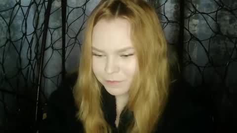 blushing_star online show from 10.12.25