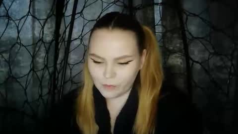 blushing_star online show from 11.29.25