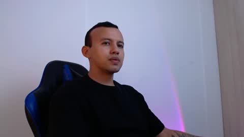 Snapshot of bnow283 chatting on 02.17.26 Damian Your favorite boy Bottom online show from 02.17.26