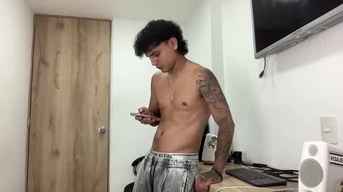 Bob  INDEPENDENT MODEL online show from 09.09.25