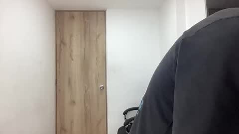 Bob  INDEPENDENT MODEL online show from 10.07.25