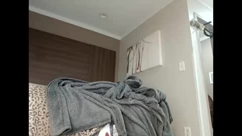 bobbiebone and company online show from 10.29.25