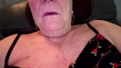 bobbiesucks69 online show from 09.18.25