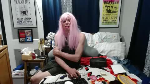 Bobbi online show from 10.10.25