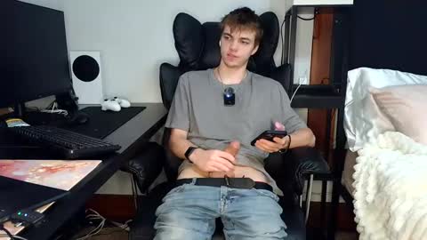 Snapshot of bobby72738 chatting on 09.18.25 bobby72738 online show from 09.18.25