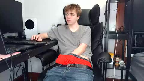 Snapshot of bobby72738 chatting on 10.25.25 bobby72738 online show from 10.25.25