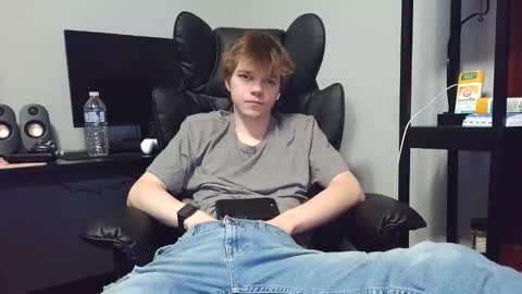 Snapshot of bobby72738 chatting on 12.01.25 bobby72738 online show from 12.01.25