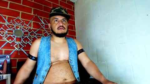 Snapshot of bobby_kbrera chatting on 11.17.25 bobby_kbrera online show from 11.17.25