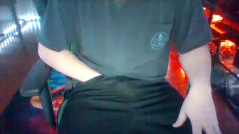 Snapshot of bobhemp chatting on 02.08.25 Bob online show from 02.08.25