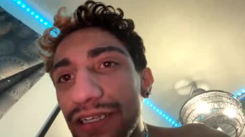 Snapshot of bodyyattiyatti chatting on 02.14.26 Sailorartemis online show from 02.14.26