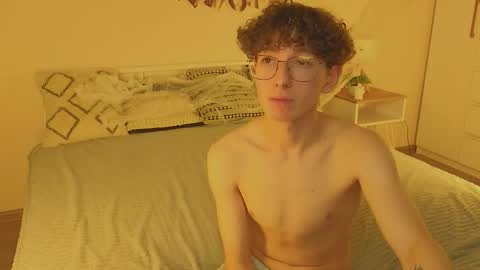 ALEXPVT IS OPEN online show from 11.04.25