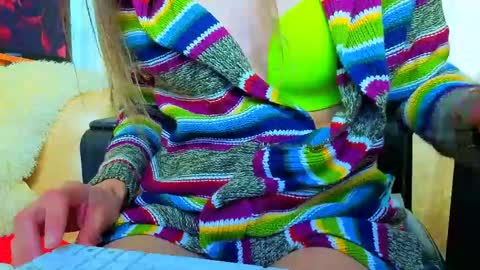 Mia online show from 05.15.26