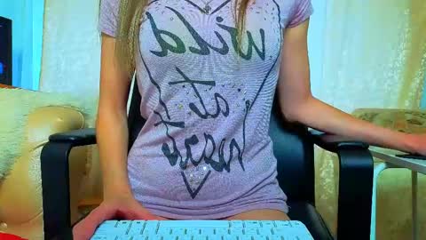 Mia online show from 05.24.26