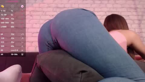 Snapshot of bonbon_aria chatting on 12.15.25 Aria online show from 12.15.25