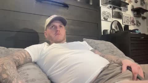 Snapshot of boner4you1994 chatting on 02.04.25 boner4you1994 online show from 02.04.25