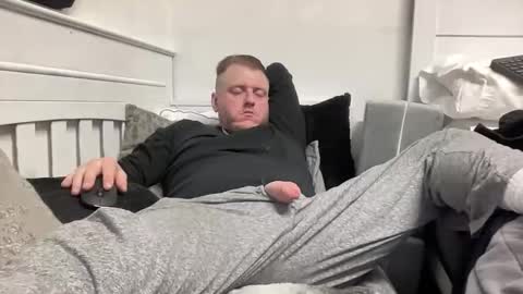 Snapshot of boner4you1994 chatting on 10.15.25 boner4you1994 online show from 10.15.25