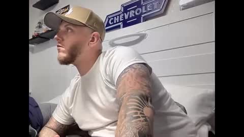 Snapshot of boner4you1994 chatting on 10.20.25 boner4you1994 online show from 10.20.25