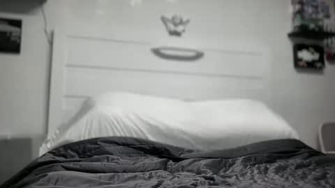 Snapshot of boner4you1994 chatting on 10.27.25 boner4you1994 online show from 10.27.25