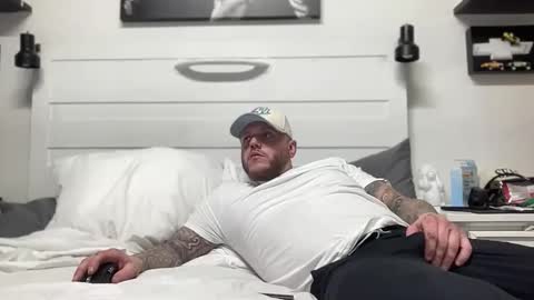 Snapshot of boner4you1994 chatting on 11.28.25 boner4you1994 online show from 11.28.25