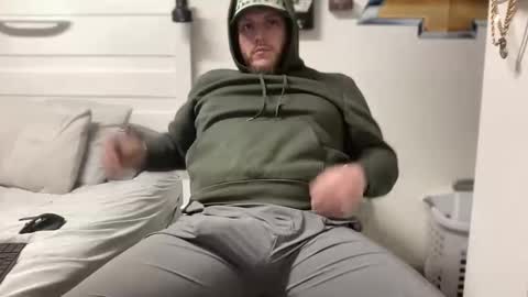 Snapshot of boner4you1994 chatting on 11.29.25 boner4you1994 online show from 11.29.25