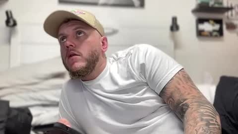 Snapshot of boner4you1994 chatting on 12.04.25 boner4you1994 online show from 12.04.25