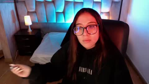 Snapshot of bonnali_lune chatting on 02.15.26 bonnali_lune online show from 02.15.26