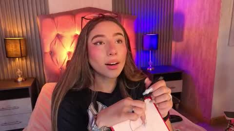 Snapshot of bonnali_lune chatting on 02.21.26 bonnali_lune online show from 02.21.26