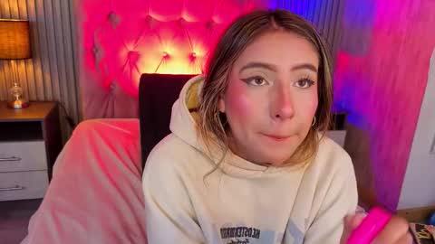 Snapshot of bonnali_lune chatting on 03.19.26 bonnali_lune online show from 03.19.26