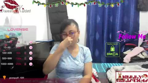 Snapshot of bonnie_lam_ chatting on 12.11.24 bonnie lam hello welcome to my room I hope you have fun and you can reach your maximum pleasure here with me online show from 12.11.24