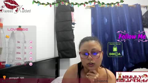 Snapshot of bonnie_lam_ chatting on 12.16.24 bonnie lam hello welcome to my room I hope you have fun and you can reach your maximum pleasure here with me online show from 12.16.24