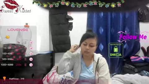 Snapshot of bonnie_lam_ chatting on 01.06.25 bonnie lam hello welcome to my room I hope you have fun and you can reach your maximum pleasure here with me online show from 01.06.25
