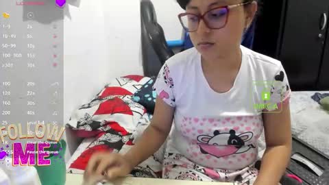 Snapshot of bonnie_lam_ chatting on 09.21.25 bonnie lam hello welcome to my room I hope you have fun and you can reach your maximum pleasure here with me online show from 09.21.25