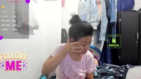Snapshot of bonnie_lam_ chatting on 10.14.25 bonnie lam hello welcome to my room I hope you have fun and you can reach your maximum pleasure here with me online show from 10.14.25